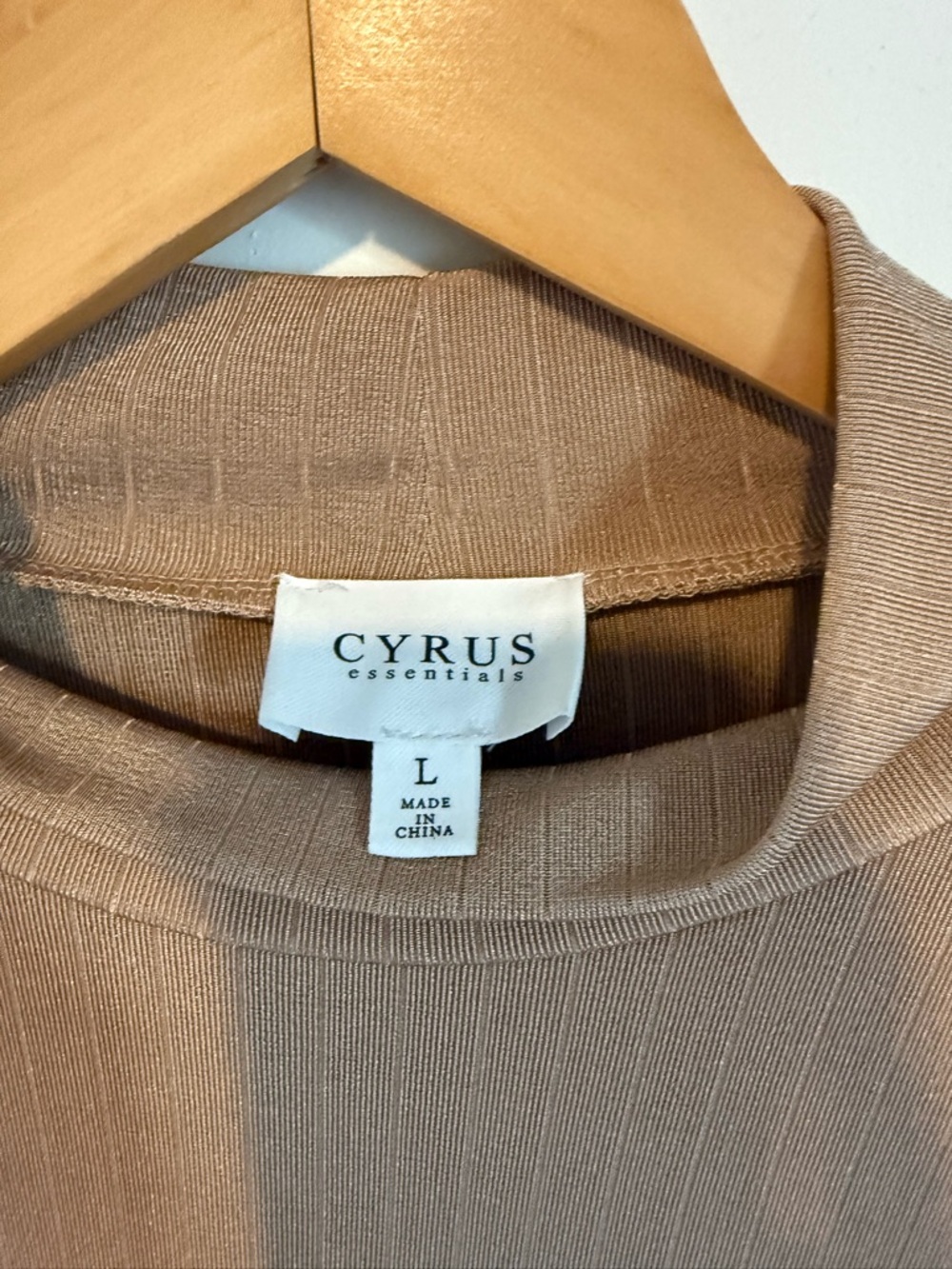 Cyrus Essentials Ribbed Mock Neck - Picture 3 of 4